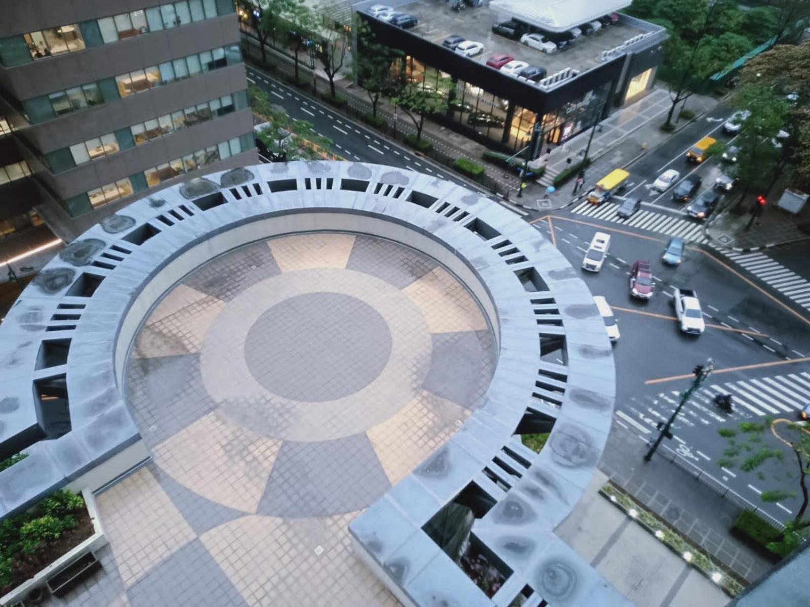 2 Bedrooms Units Forbes Area 5Th Avenue Bgc Center Манила Экстерьер фото